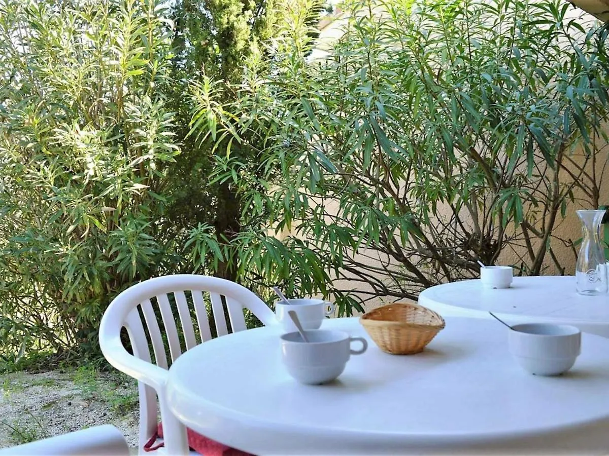 Apartment Appartement 2 Pieces Cabine, 6 Couchages, Avec Piscine Et Terrasse Ensoleillee Au Lavandou - Fr-1-251-235 Aigue-Belle