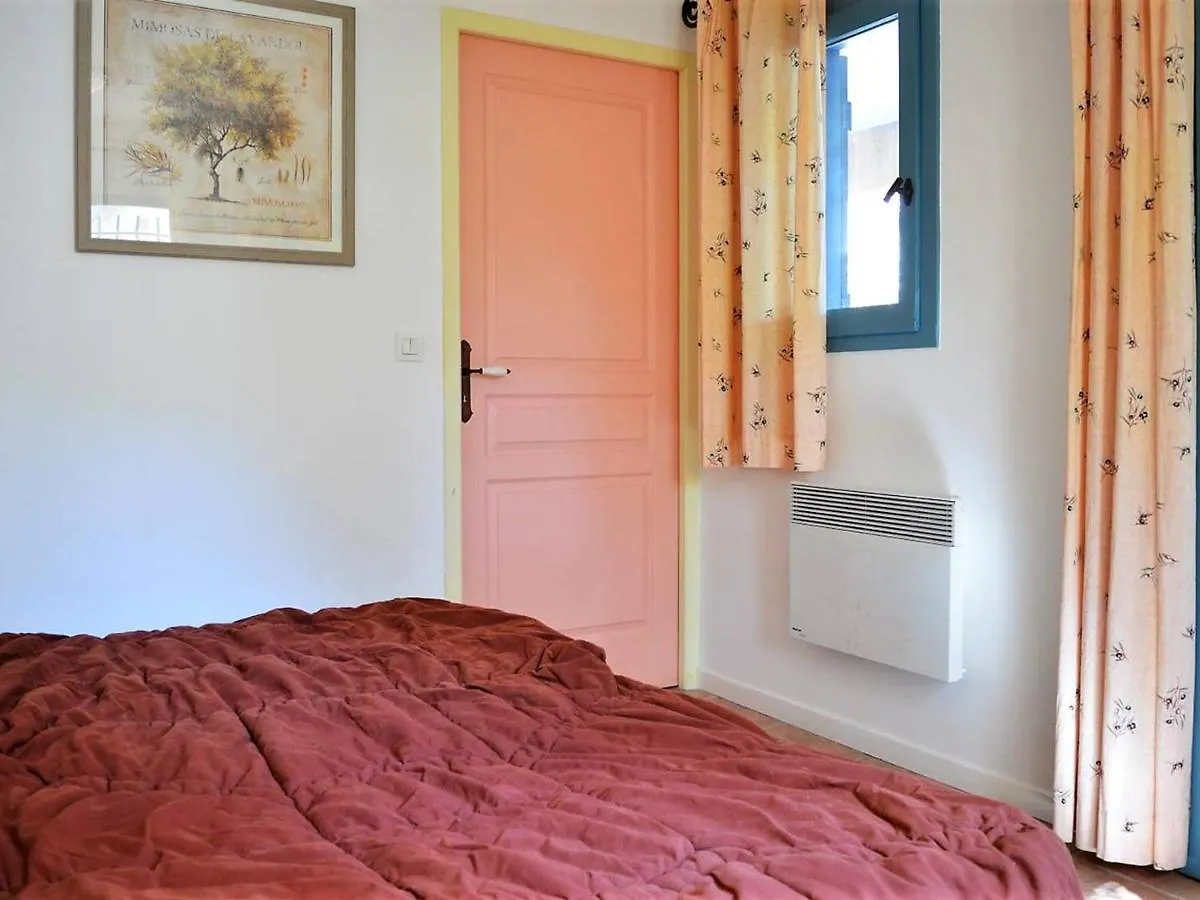 Appartement 2 Pieces Cabine, 6 Couchages, Avec Piscine Et Terrasse Ensoleillee Au Lavandou - Fr-1-251-235 Aigue-Belle Apartment